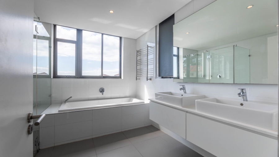 2 Bedroom Property for Sale in Sea Point Western Cape